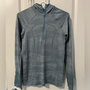 Lululemon Swiftly Speed Hooded 1/2 Zip Size 6